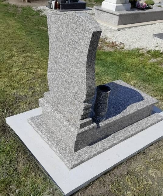 Gránit síremlék
